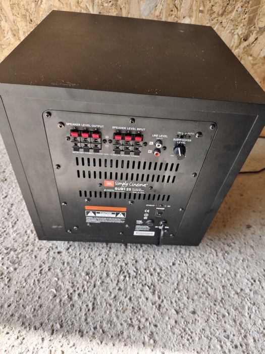 Subwoofer JBL SUB 125 aktywny 20cm głośnik