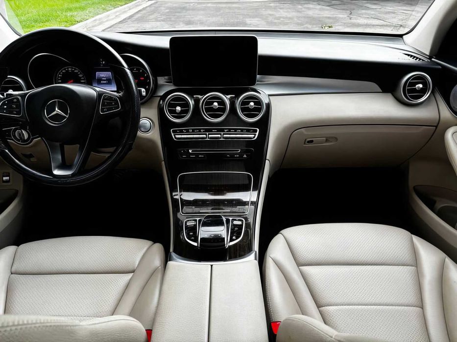 Mercedes-Benz GLC 300 4MATIC      2017