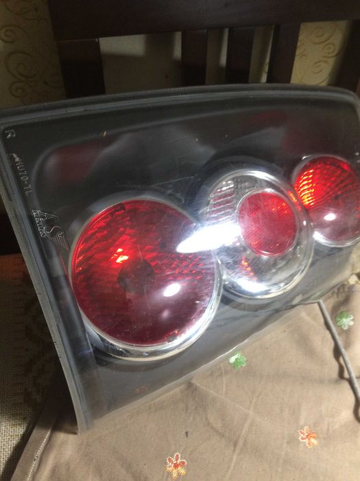Задний фонарь для авто