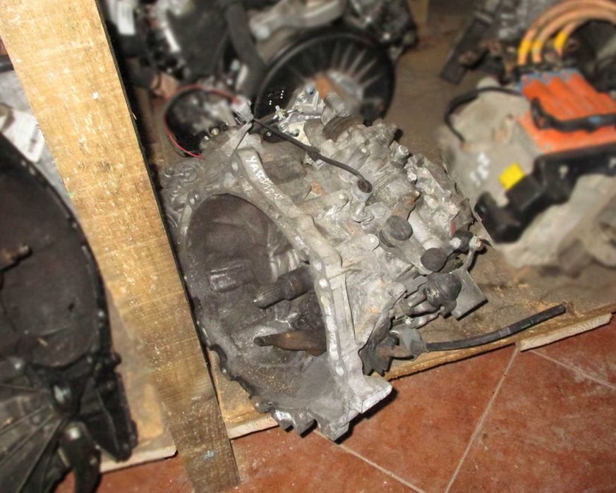 Caixa de velocidades para Toyota Yaris 1.4 D4D (2005) Y603220201