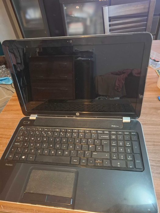 Pakiet laptopów uszkodzonych 5 szt