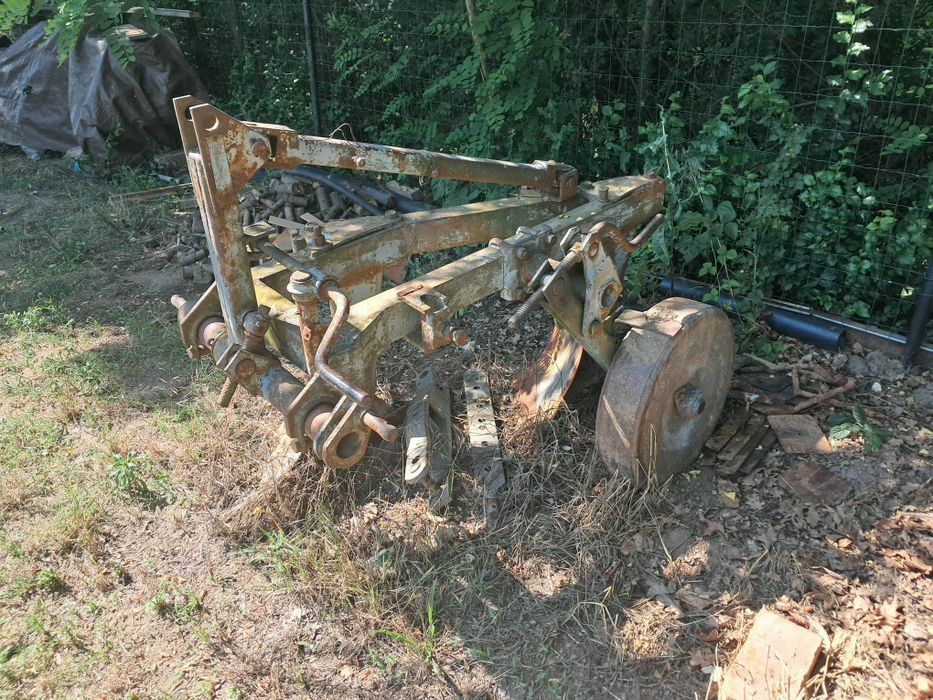 Pług dwu skibowy