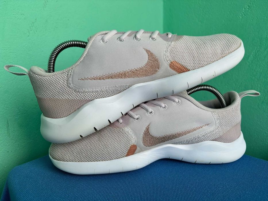 Кросівки Nike Flex Experience RN 10
