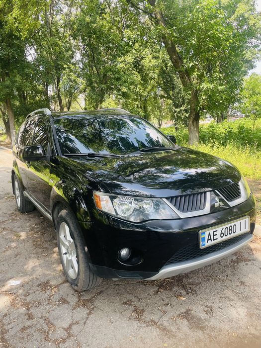 Продам гарне авто, все доглянуте нічого робити не потрібно, з газом автомат працює добре , мотор шепче мастила замінені,кондиціонер працює . Торг присутній.можу бути не на звʼязку дзвоніть на Вайбер вацап телеграм або пишіть, відразу передзвоню.