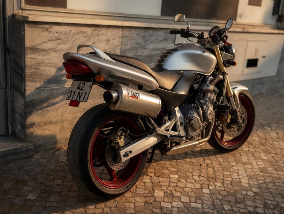 HONDA Hornet 600  Prata- IMPECÁVEL!