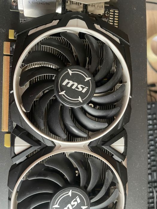 Компʼютер з монітором