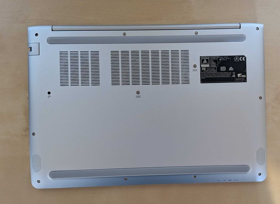 Clevo N141CU 14" i7 portátil Windows 11 Pro