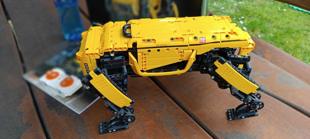 Robot Pies zdalnie sterowany MouldKing lego aplikacja pilot mould king