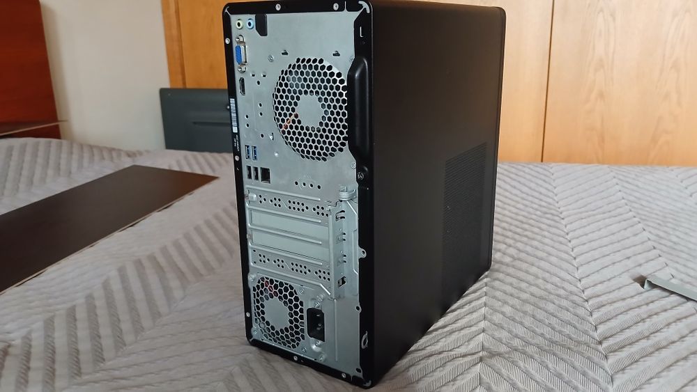 Torre HP ryzen 5 Vega ultima unidade.