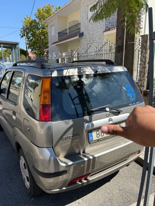 Suzuki ignis 2004