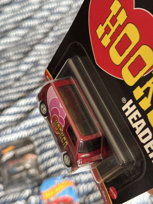 Hot Wheels Premium Custom ’77 Dodge Van HOOKER Headers