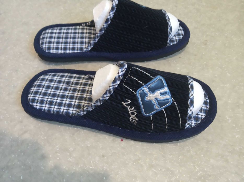 Тапочки мужские домашние.