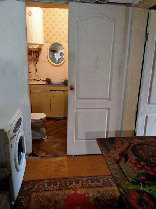 Продаж 1 кімн. квартири зі своїм двором на КРЕСі