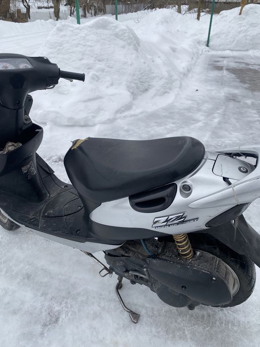 Продам скутер Suzuki zz