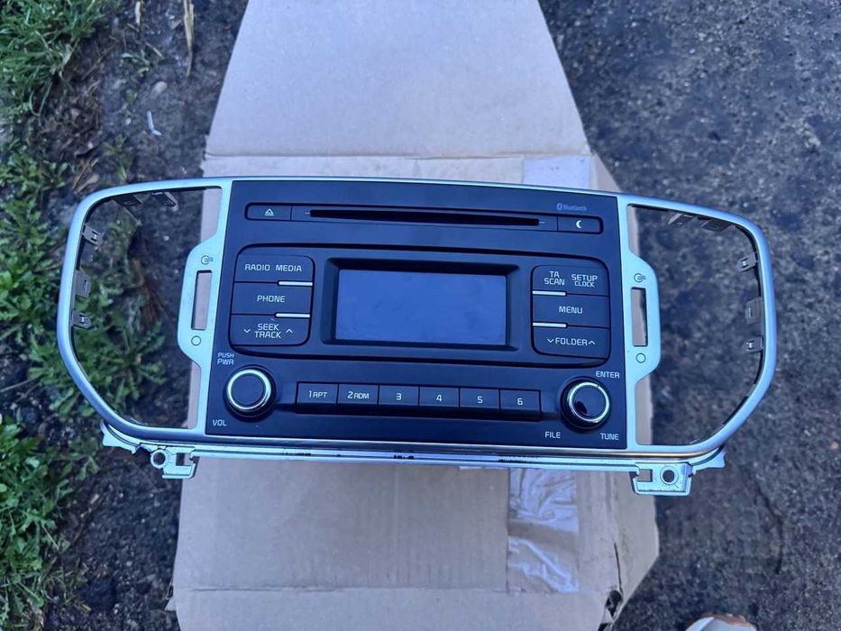 Штатна магнітола Kia Sportage