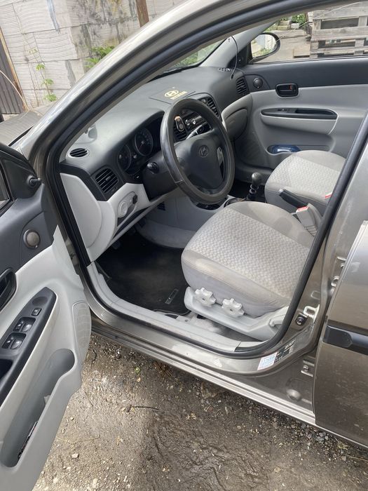 Hyundai Accent 2010