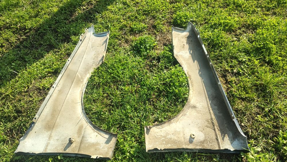 Ліве крило Пежо 405  стан хороший