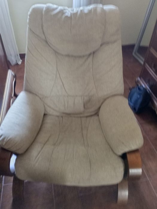 Poltrona Usada Bege URGENTE