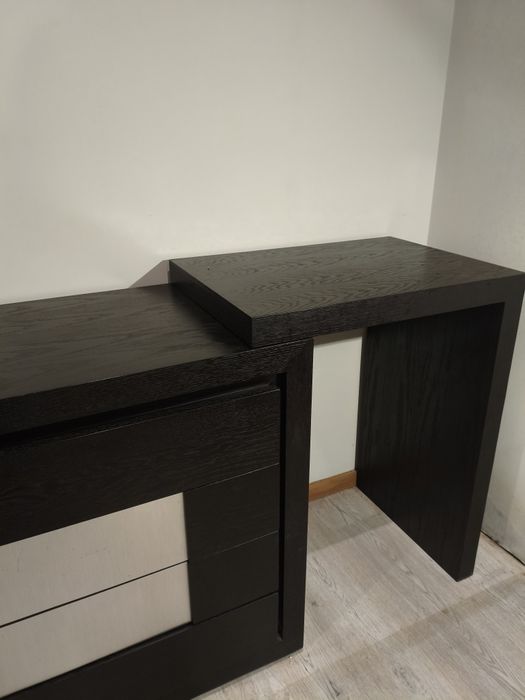 Conjunto de cómoda, 2 mesas de cabeceira e espelho