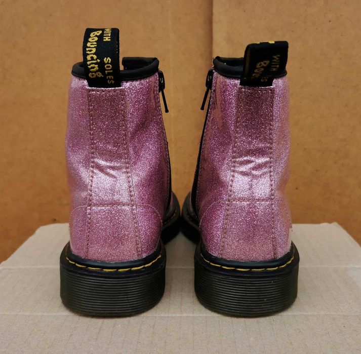 Ботинки розовые с блестками Dr. Martens на девочку 35 р. Оригинал
