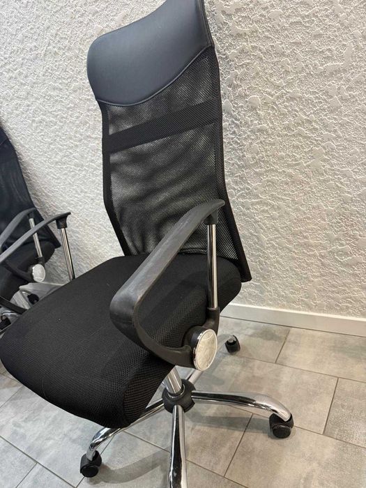 Krzesła biurowe obrotowe