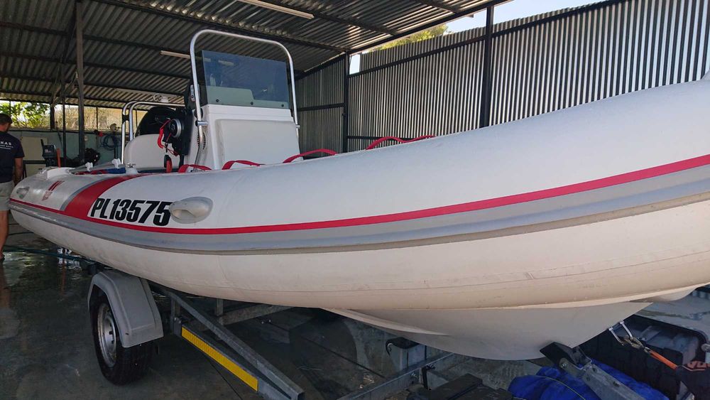 RIB Tiger 520 + Suzuki 100 KM + przyczepa Brenderup