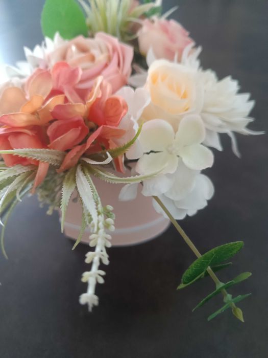 Caixa de flores lindas e cheirosas