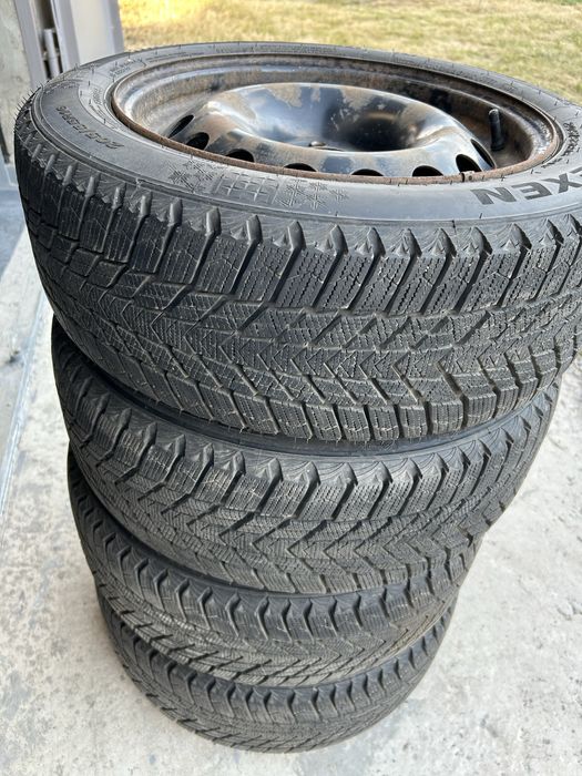 Резина зимова з дисками R16 205/55 Nexen