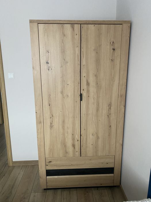 ZAREZERWOWANASzafa drzwiowa 199x100