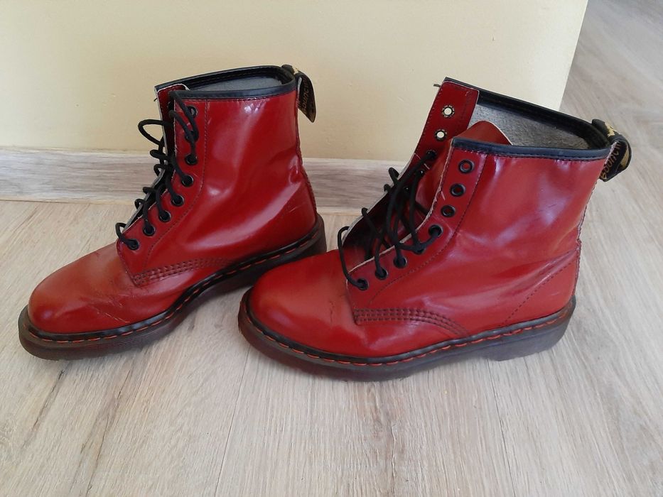Czerwone trzewiki Martens 39