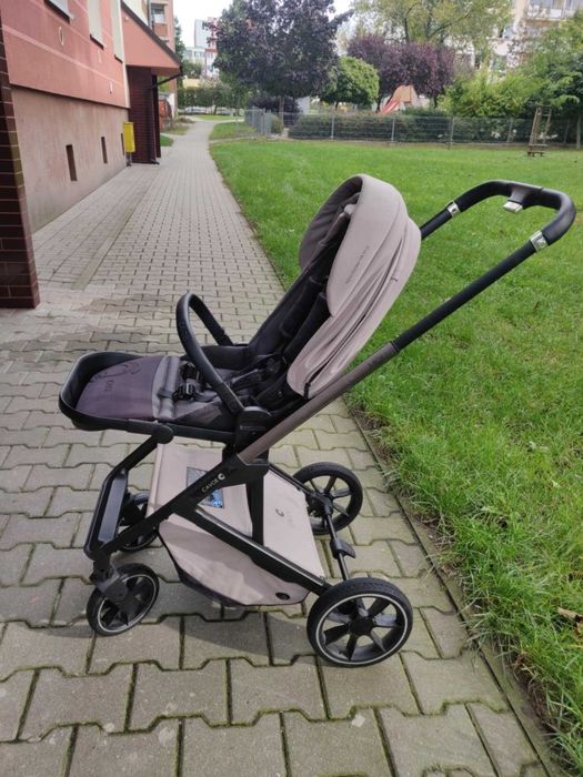 Spacerówka CAVOE moi do 22 kg wraz z gondolą