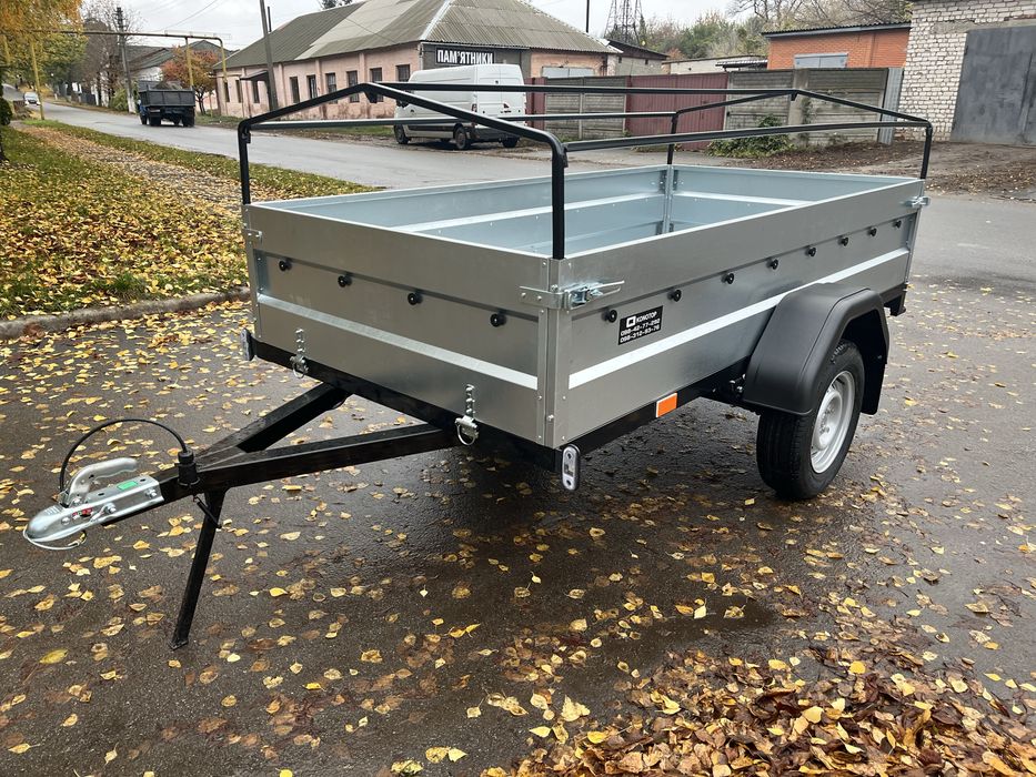 Причіп розміром 2.56 м Х 1.31 м Х 45 см