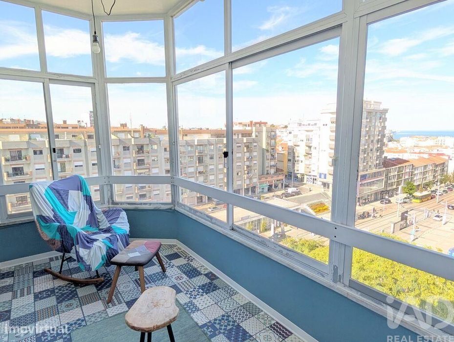 Apartamento T3 em Almada, Cova da Piedade, Pragal e Cacilhas de 118,00