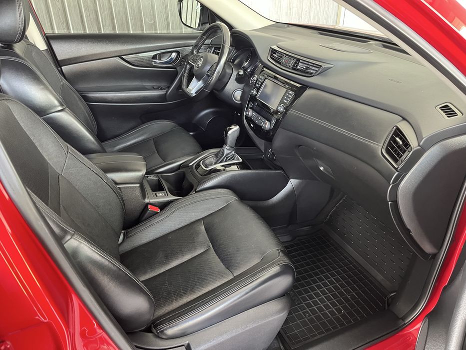 Продам Nissan Rogue
