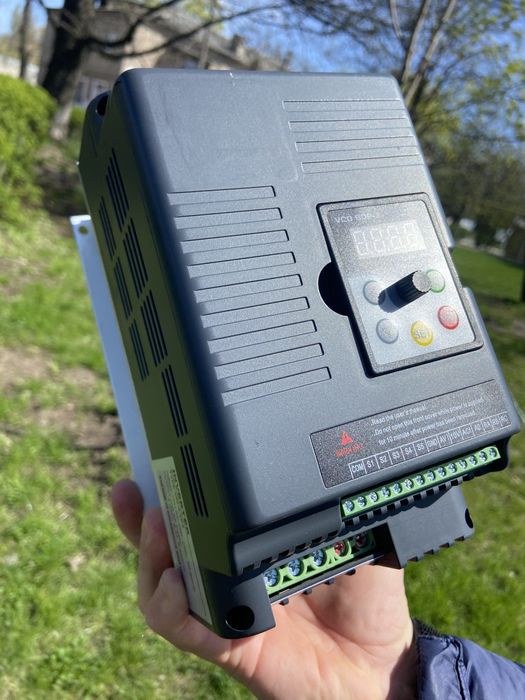 Частотник перетворювач повышаючий 220в на 380в преобразователь частоты