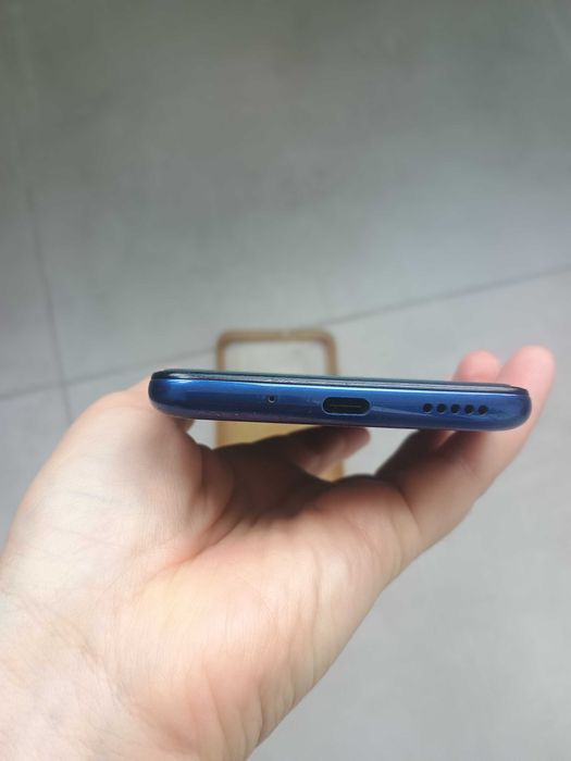 Moto G8 (XT2045-2) 4/64