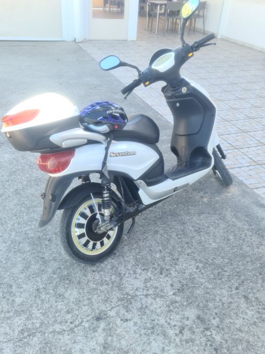 Scooter elétrica