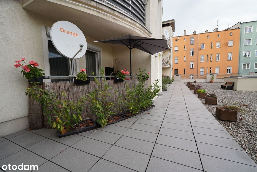 Przestronne , po remoncie ,3 pokoje, 2 balkony mieszkanie w centrum