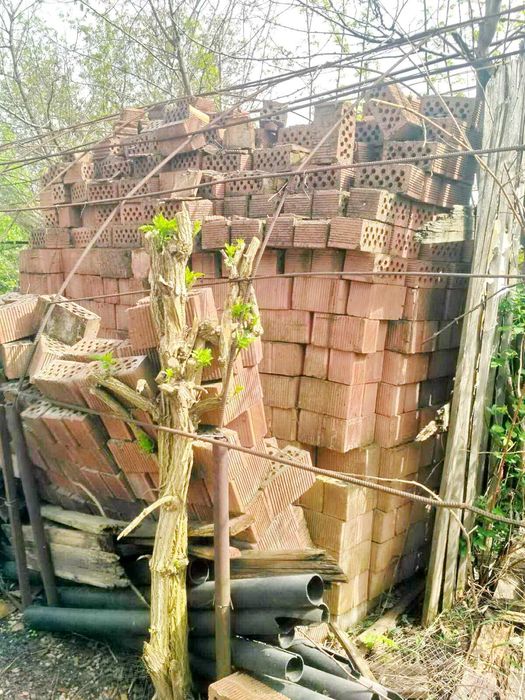 Цегла, кирпич, блоки, черепиця