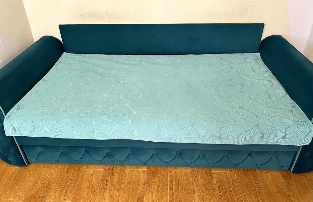 Антиковзке захисне покривало/чохол на диван/ліжко, 110х180см