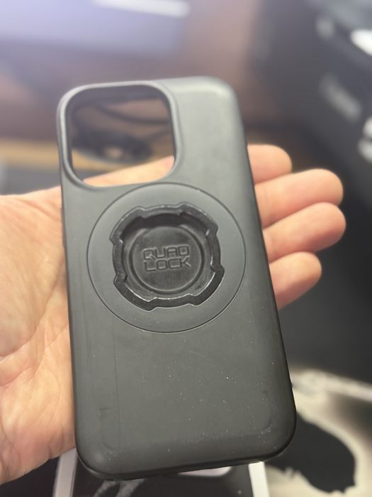 Чохол для IPhone 15 Pro Quad Lock