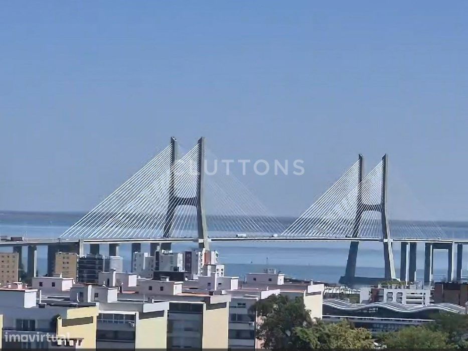 Apartamento T2+1 para arrendar, garagem e vista rio, Portela sul