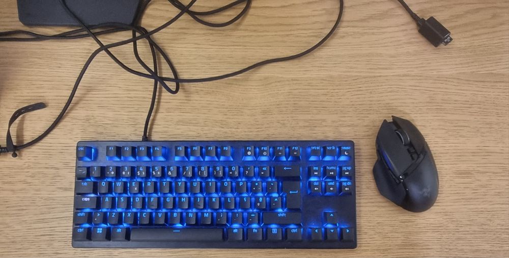 Razer Huntsman V3 X TKL + Basilisk V3 Pro — €160