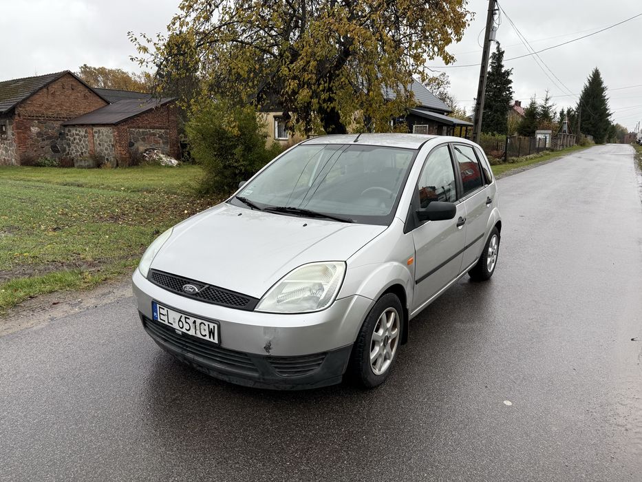 Ford Fiesta_2003r_1.3 benzyna_Nowy Przeglad i OC
