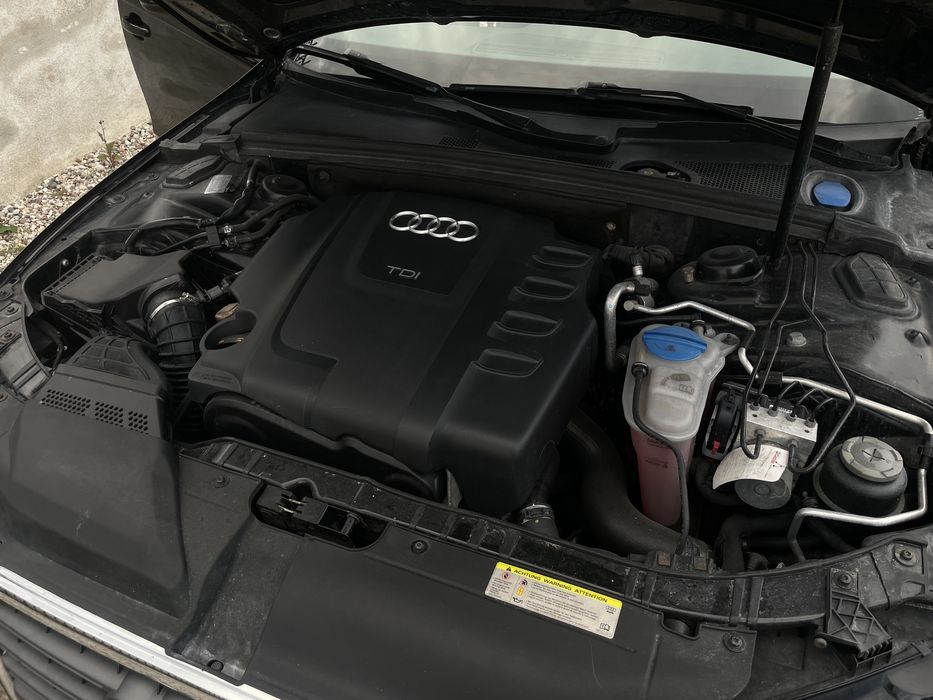 Audi A4 b8 2.0TDI  S line