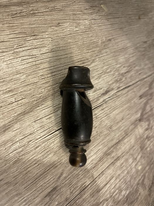 Antigo apito  material nobre