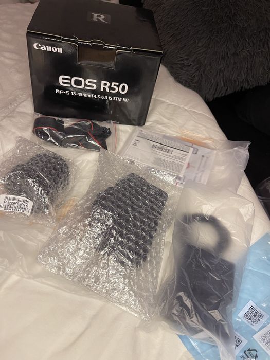 Camara canon eos R50