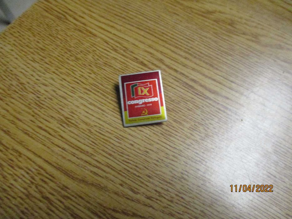 Alfinetes de lapela antigos política 25 Abril PCP CGTP APU