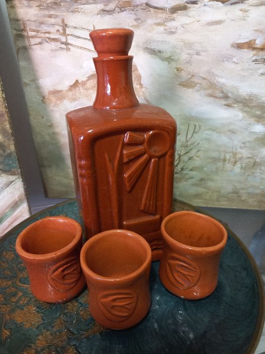 Глиняний посуд  в ідеальному стані