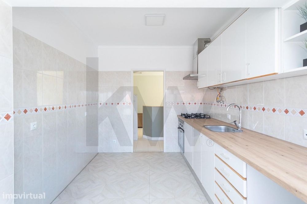 Andar de Moradia T2 Totalmente Renovado – Alcabideche, Cascais